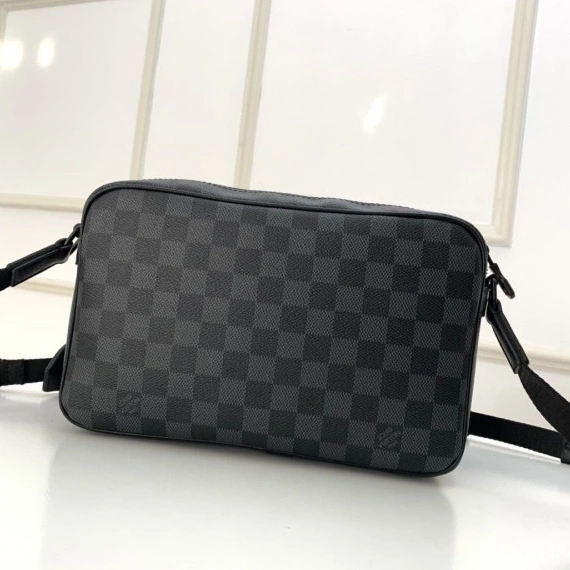 Aaa replica ru UTILITY BAG MESSENGER LOUIS VUITTON 0708